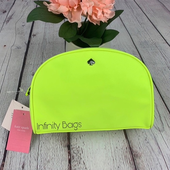 kate spade Handbags - Kate Spade Cosmetic Bag